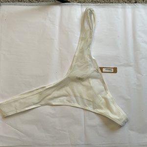 #896-903 NWT SKIMS ULTRA FINE MESH THONG COLOR: MARBLE SIZE: 4X